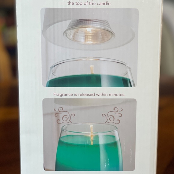 ⭐️ 🎉SALE⭐️ 🎉   **NIB**   Candle Warmer Plug in Lamp - Picture 2 of 4